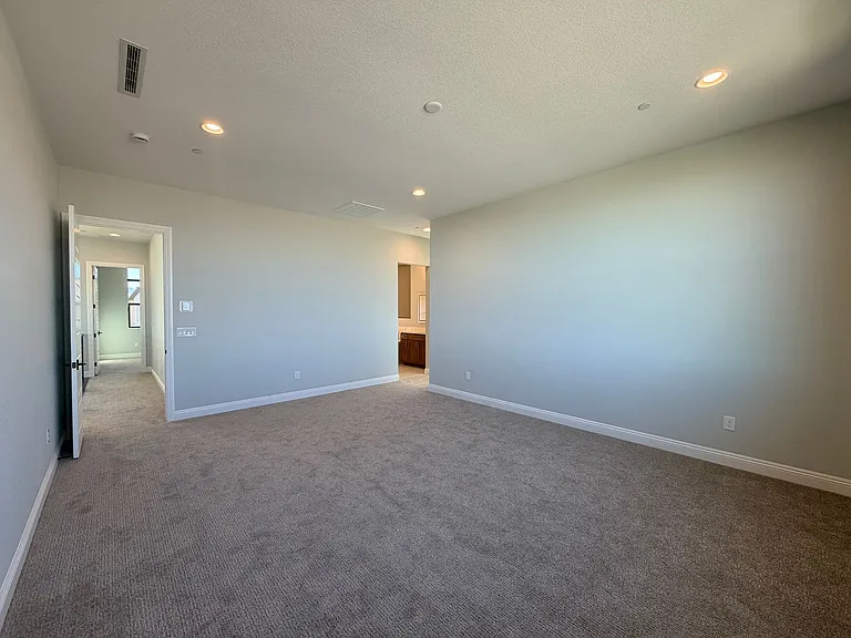 980 Natural Harmony St — Photo 32