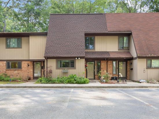 1003 Willow Green Dr, Newport News, VA 23602