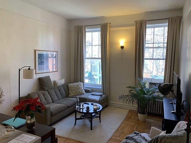 1st image of 75 7th Ave #1D