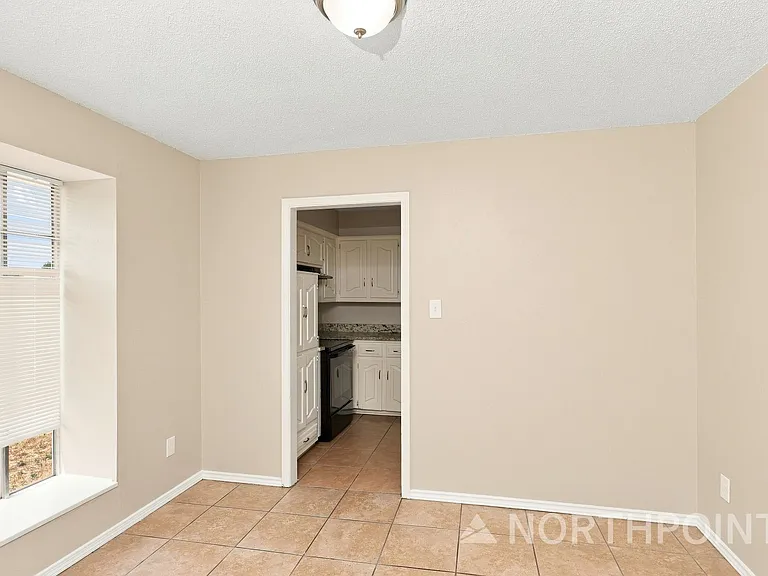 1315 Drury Dr — Photo 14