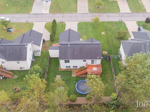 2nd image of 204 Lind Ave
