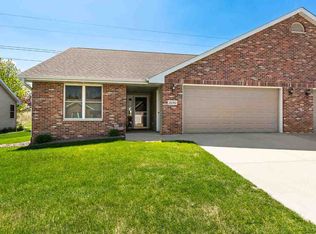 1690 Kathy Dr, Dubuque, IA 52003