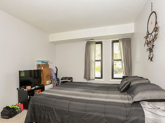 5th image of 2287 Country Club Dr APT 5
