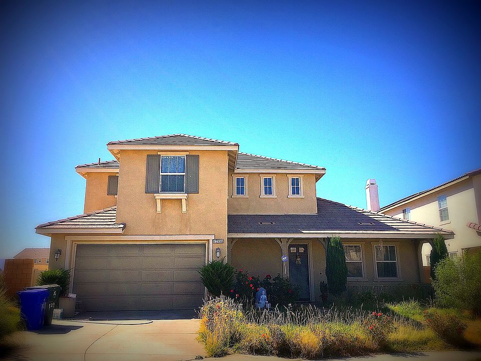1st image of 12998 Holmwood Ct