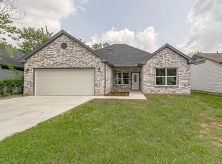 3855 Castleman St, Fort Worth, TX 76119
