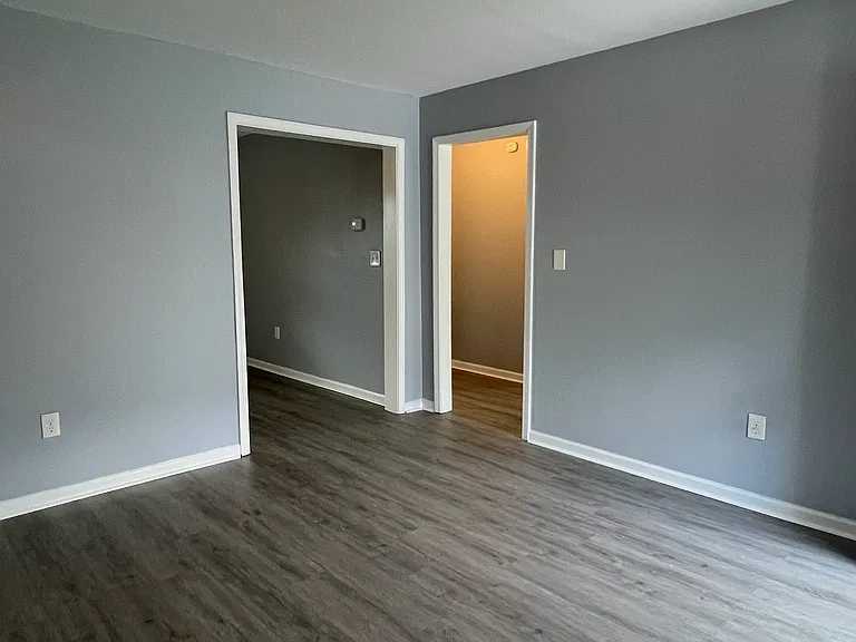 305 W Oak St #B — Photo 21