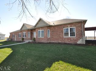 21474 Cheneys Grove Rd, Bloomington, IL 61705