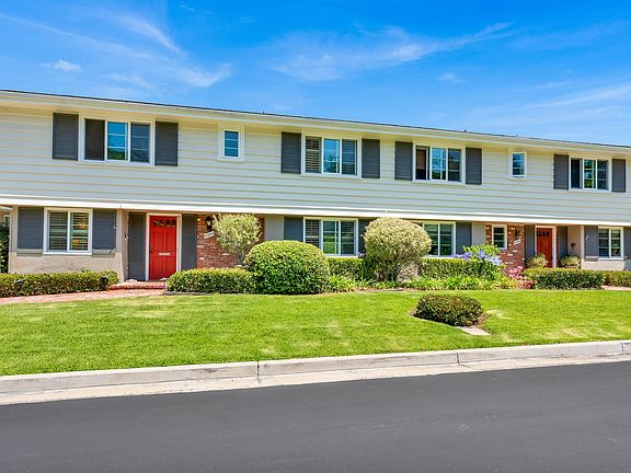 4th image of 4544 Carriage Hill Dr
