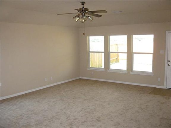 5th image of 7014 Sun Creek Dr