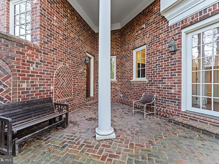 8541 Old Dominion Dr — Photo 39