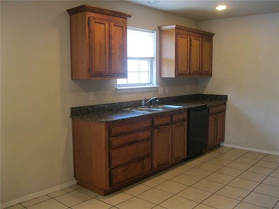 2nd image of 3300 SW Windrift Ave #2
