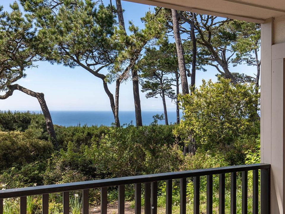 2nd image of 17 Ocean Pines Ln