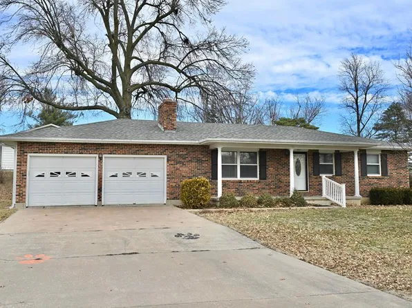 801 Overbrook Dr, Macon, MO 63552