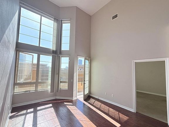 4th image of 1465 C St Unit 3614