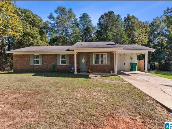 14201 Chapel Park Dr, Cottondale, AL 35453