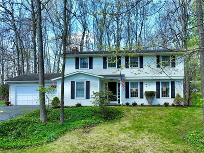 39 S Ridge Trl, Fairport, NY, 14450