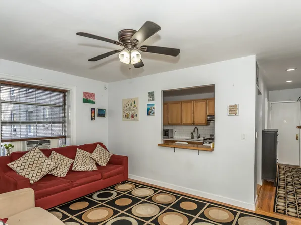 51-28 30th Avenue image 6 of 21