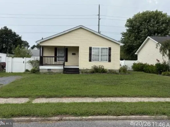 205 Harrington Ave, Harrington, DE 19952