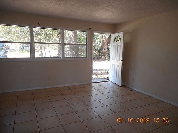 5th image of 3705 Shoreline Dr