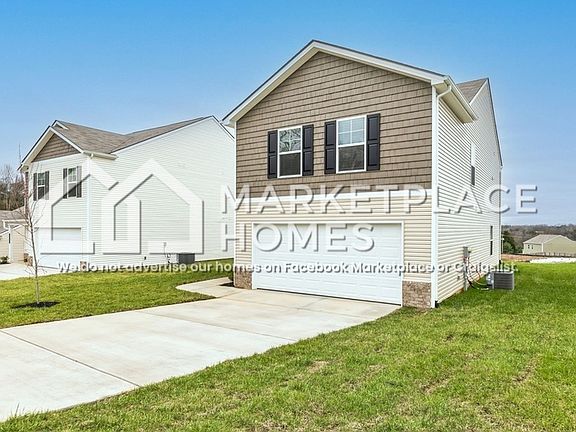 3rd image of 2020 Southwood Cir