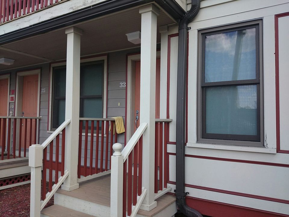 2nd image of 33 Everett St