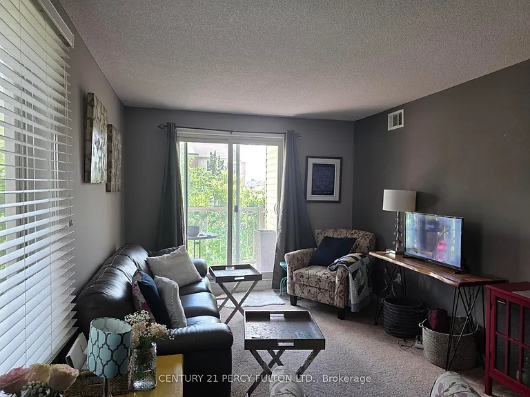 27 Petra Way #2 — Photo 3