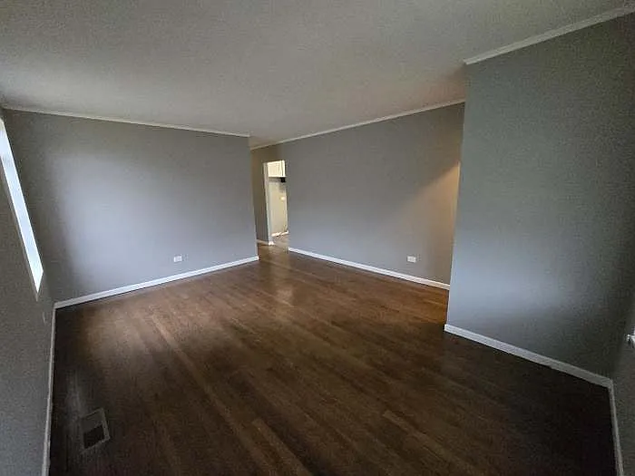 3 bed, 1500 sqft, $2,430 — Photo 4