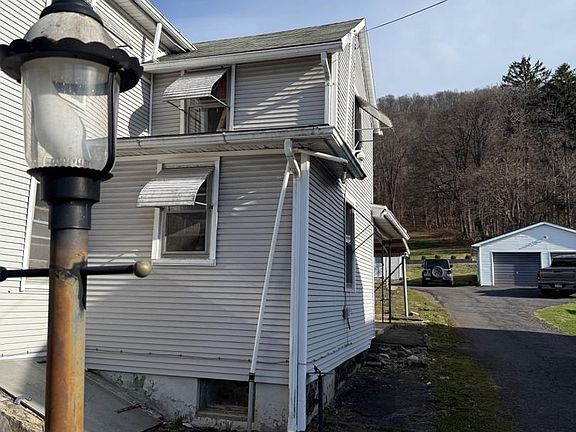 4th image of 4685 Upper Rd