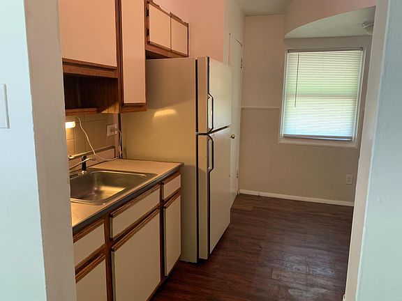 5th image of 10013 Lakemoor Dr