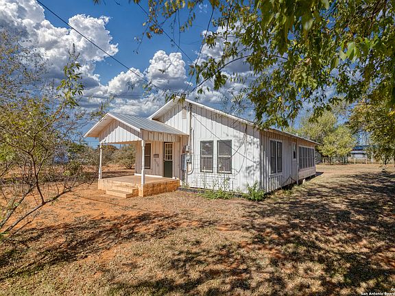 4th image of 719 E Trinity