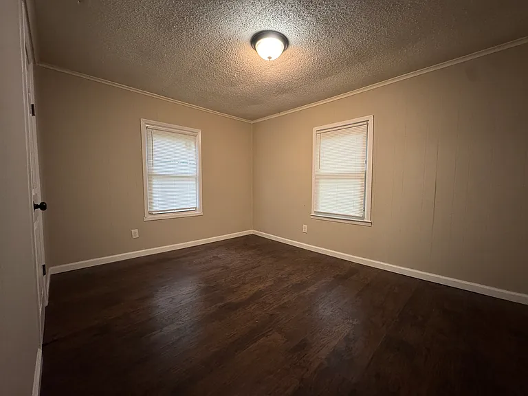1651 Corning Ave — Photo 8