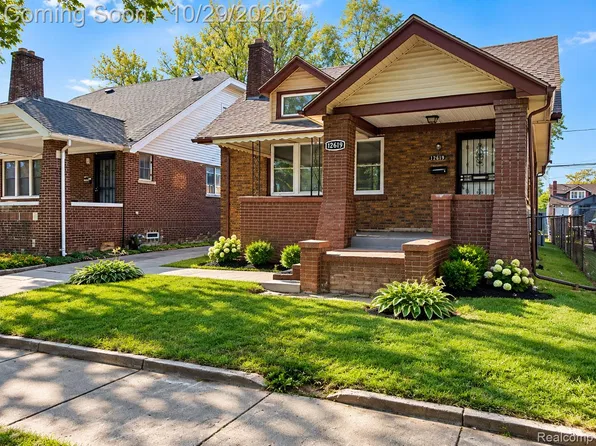 12619 Ilene St, Detroit, MI 48238