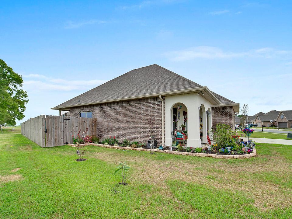 205 Hutton Ln, Youngsville, LA 70592 Zillow