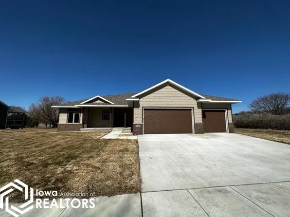 204 W 12th Ave N, Clear Lake, IA 50428