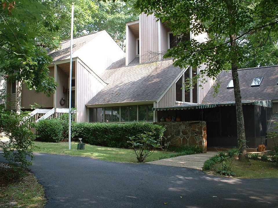 1st image of 49 Greensview Ln