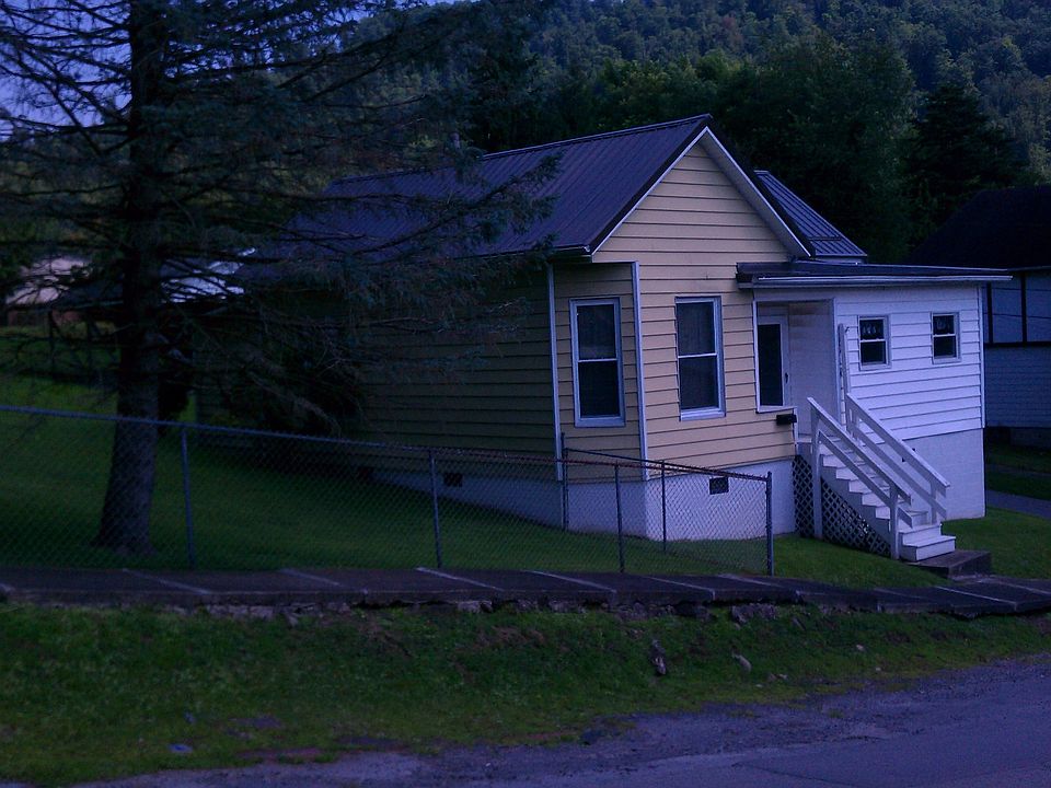 1st image of 102 Brown Ave