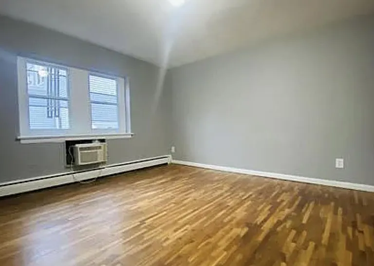 290 Wainwright St #16 — Photo 3