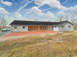 2 Seaward Ct, Cold Spring Harbor, NY 11724