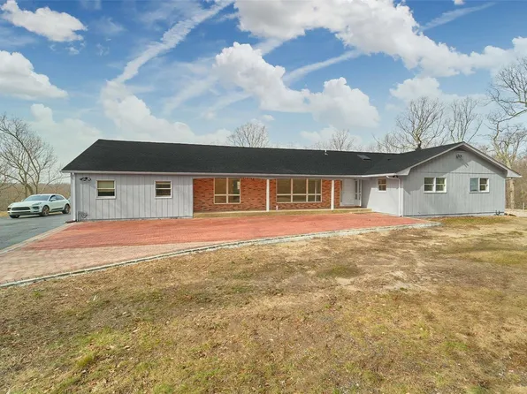 2 Seaward Ct, Cold Spring Harbor, NY 11724