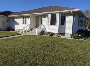 415 N 15th St, David City, NE 68632