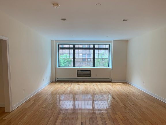 2nd image of 101 Clinton St #3BB