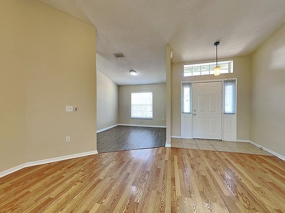 5th image of 7881 Manor Dr