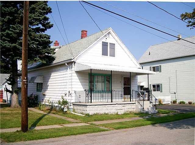 2nd image of 92 Charles St