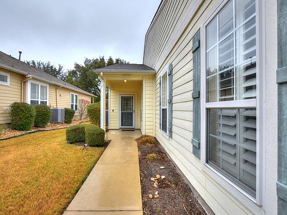 3rd image of 309 Essex Ln