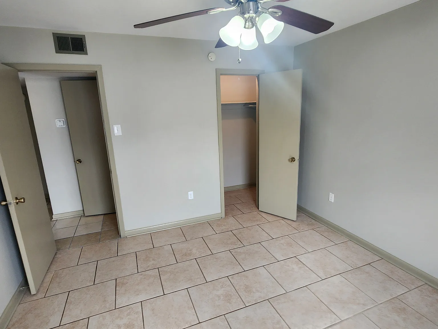2 bed, 750 sqft, $1,395 — Photo 2