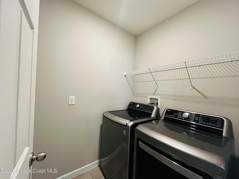420 Sorrento Dr — Photo 17