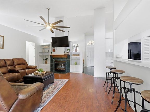 2nd image of 731 EDGEWILD COURT
