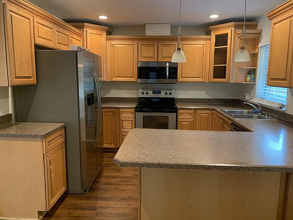 5th image of 15024 Lake Magdalene Blvd