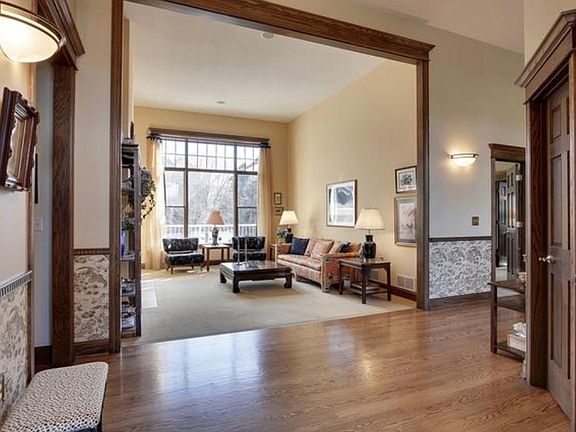 5th image of 8938 Springwood Dr