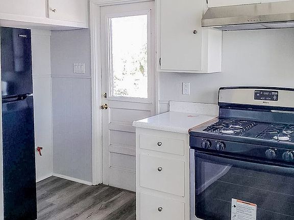 4th image of 8810 Hayes St